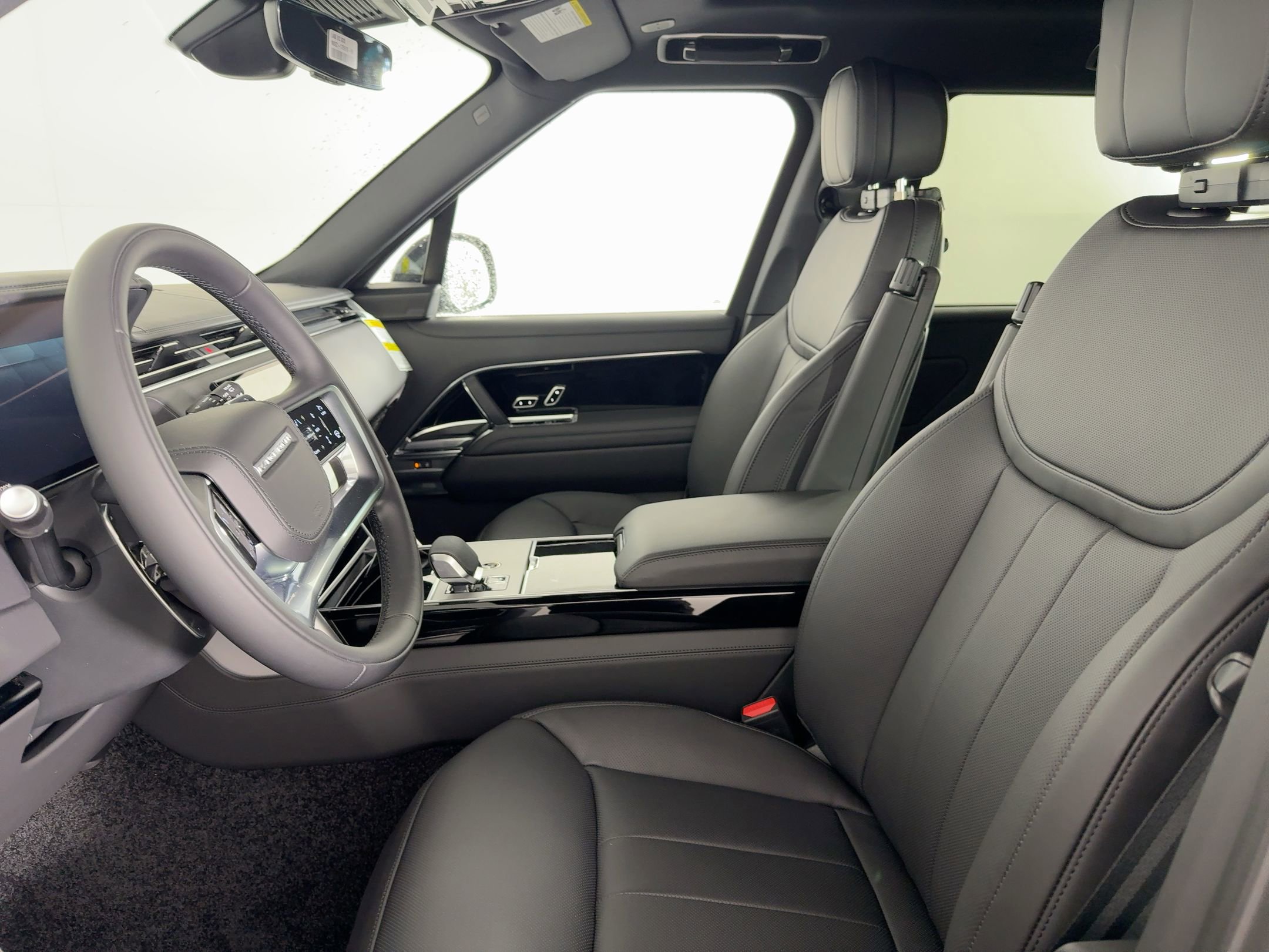 New 2026 Land Rover Range Rover Long Wheelbase SE AWD/4WD image 5