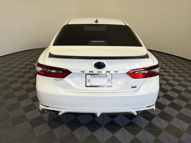 Used 2022 Toyota Camry SE image 5