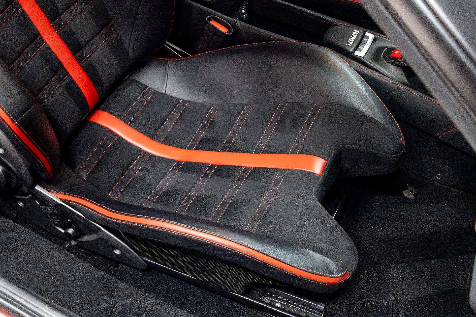 Used 2018 Ferrari 488 GTB RWD image 29