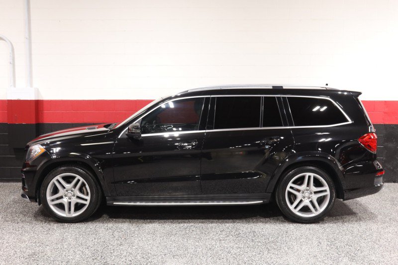 Used 2015 Mercedes-Benz GL 550 4MATIC image 24