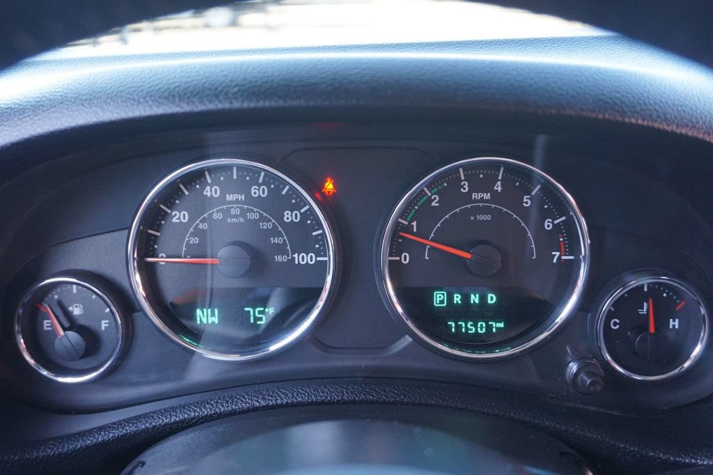 Used 2018 Jeep Wrangler Unlimited Sahara AWD/4WD image 26