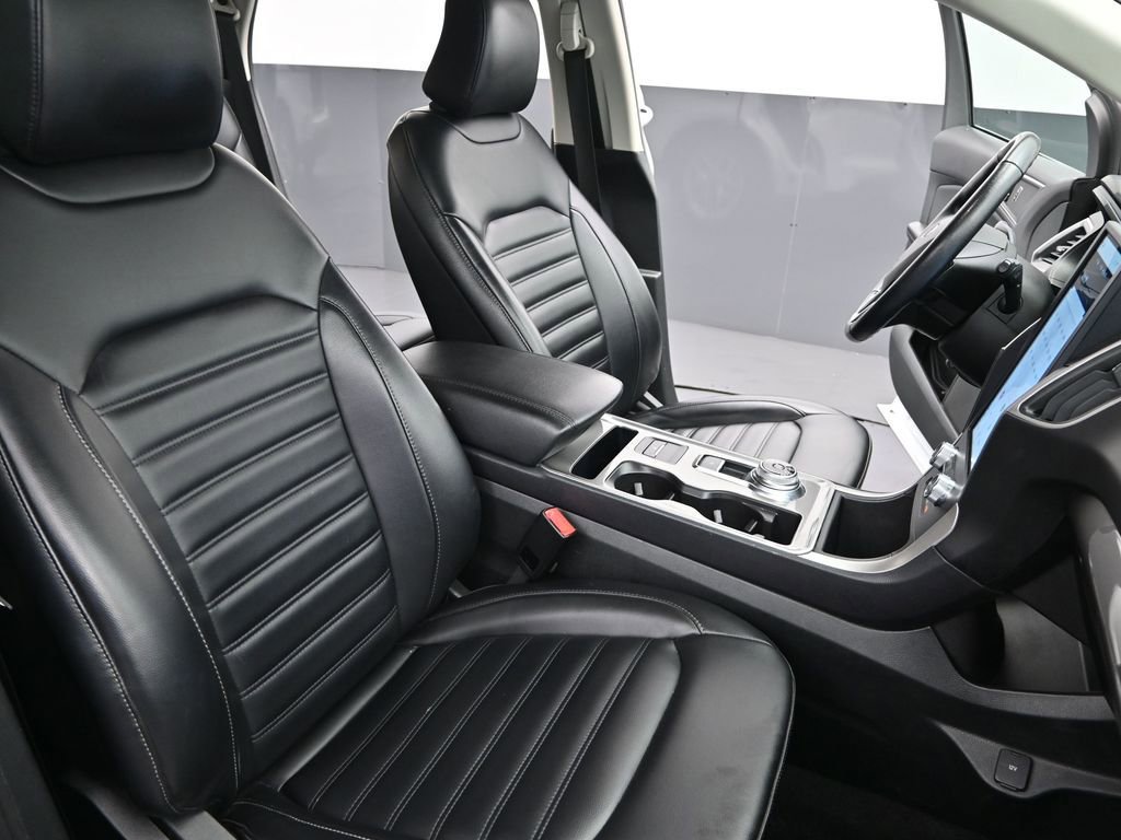 Used 2023 Ford Edge SEL image 25