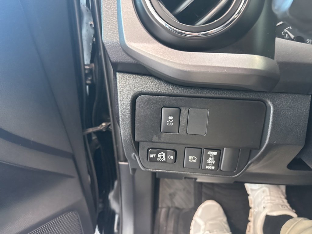 Used 2020 Toyota Tacoma TRD Off-Road image 7