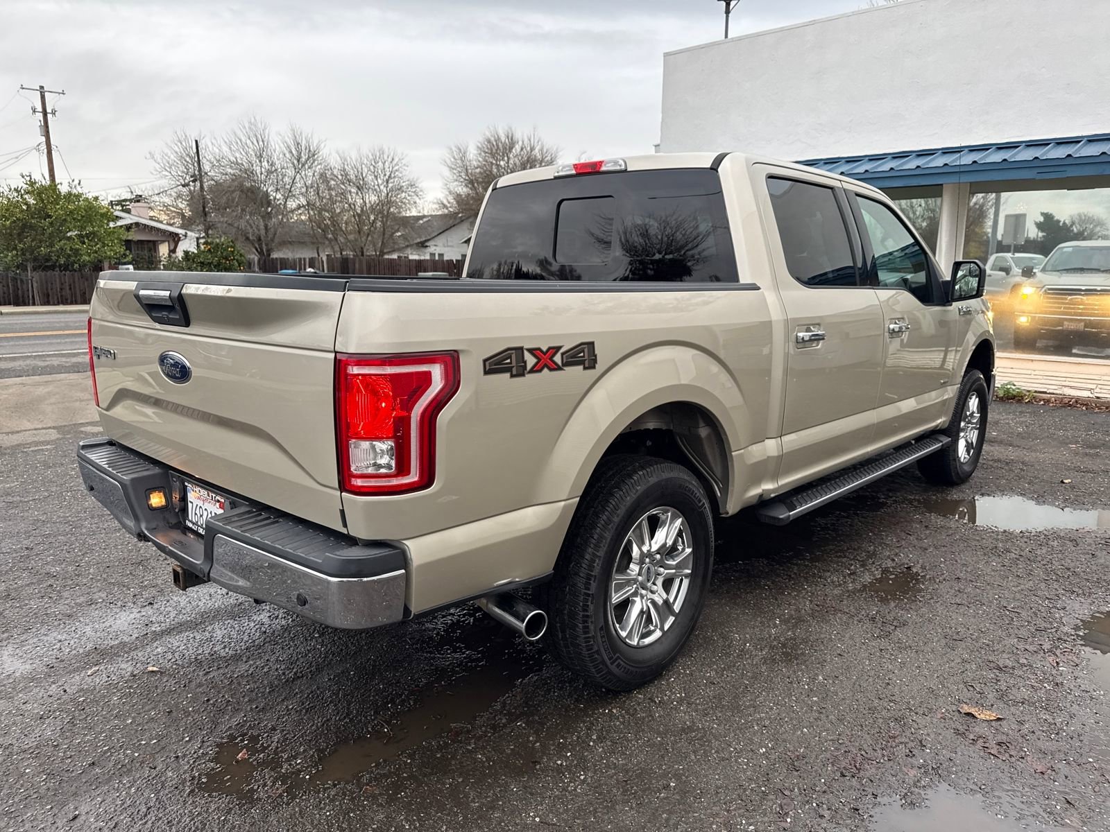 Used 2017 Ford F150 XLT w/ Equipment Group 302A Luxury image 5