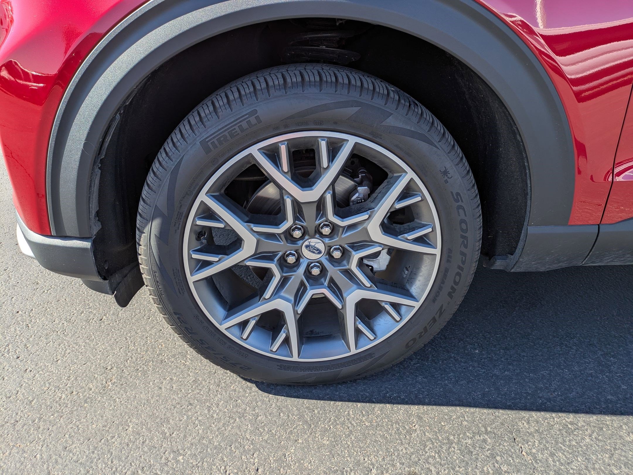 Used 2025 Ford Explorer Platinum w/ Ultimate Package image 13