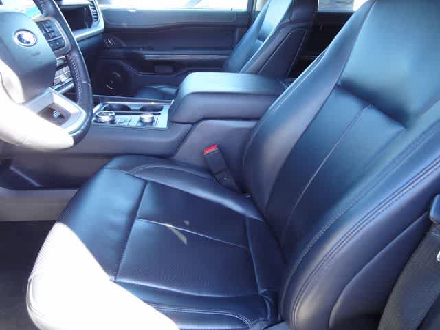 Used 2024 Ford Expedition XLT AWD/4WD image 9