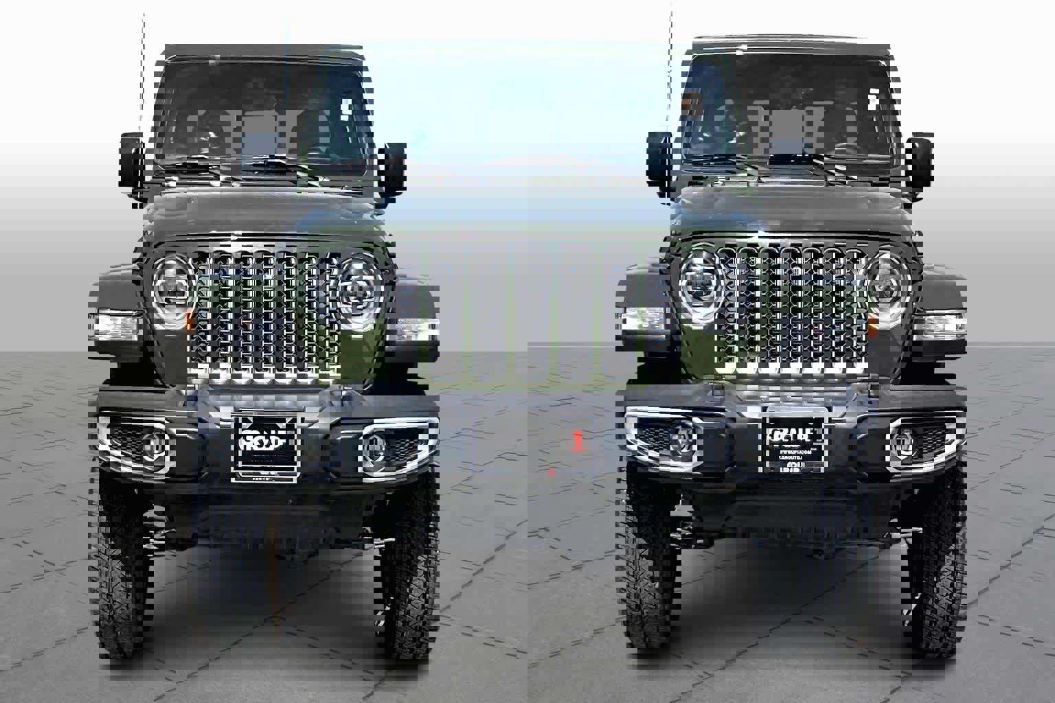 Used 2023 Jeep Gladiator Overland image 4