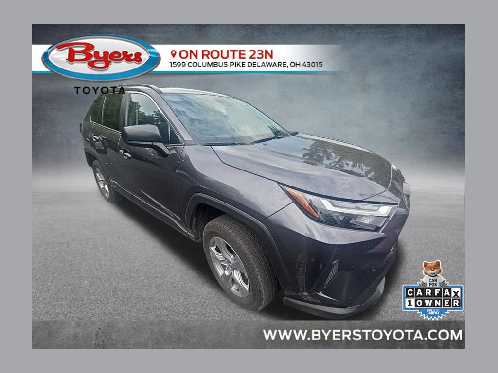 Used 2025 Toyota RAV4 LE AWD/4WD image 1