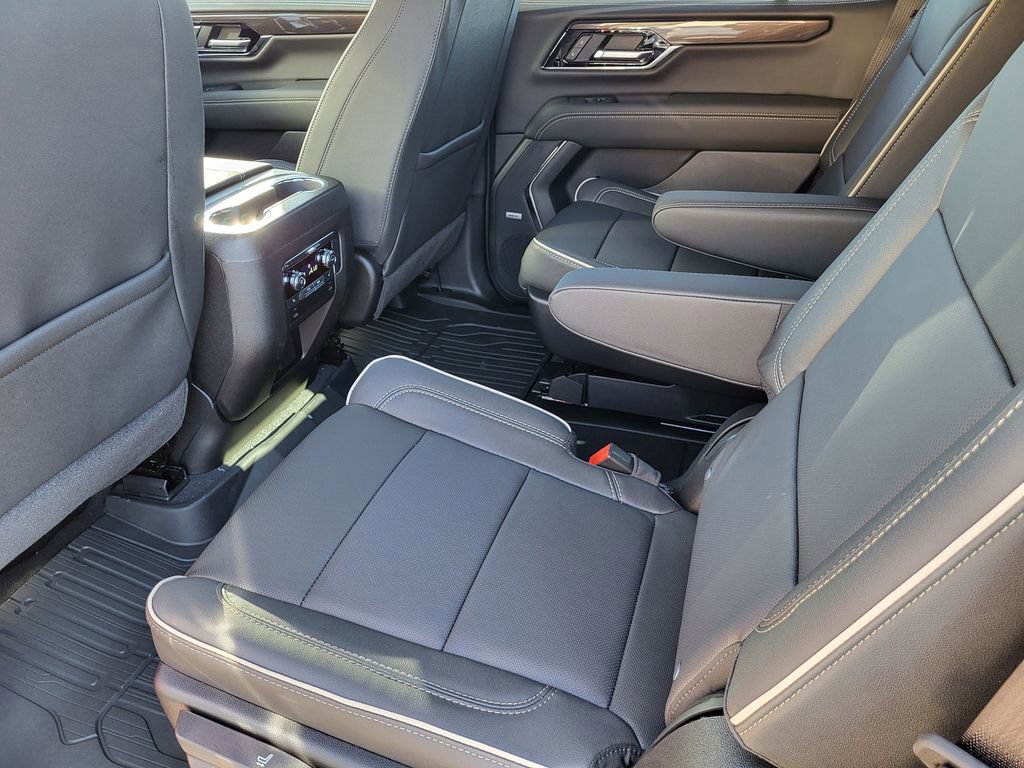 New 2026 GMC Yukon Elevation w/ LPO, Floor Liner Package image 11