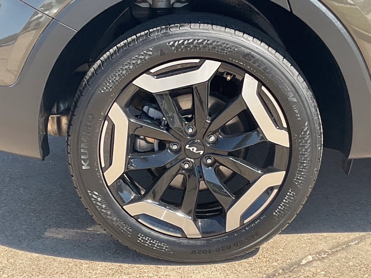 Used 2025 Kia Telluride S FWD image 7