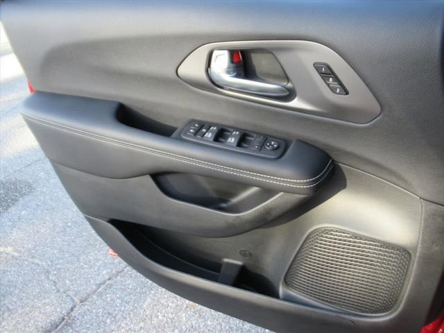 New 2026 Chrysler Pacifica Select FWD image 25