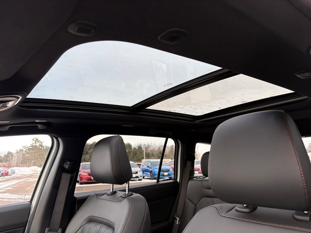 New 2026 Jeep Cherokee Overland w/ Trailer Tow Group image 15