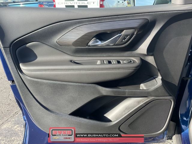 Used 2023 GMC Terrain SLE w/ Driver Convenience Package image 22