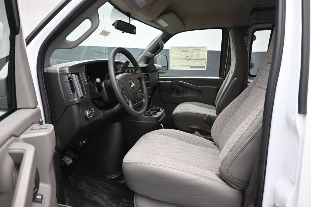New 2026 Chevrolet Express 2500 w/ Driver Convenience Package RWD image 15
