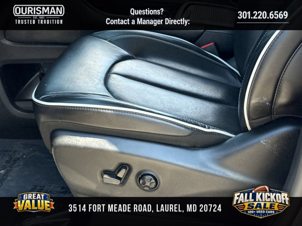 Used 2025 Chrysler Pacifica Limited FWD image 25