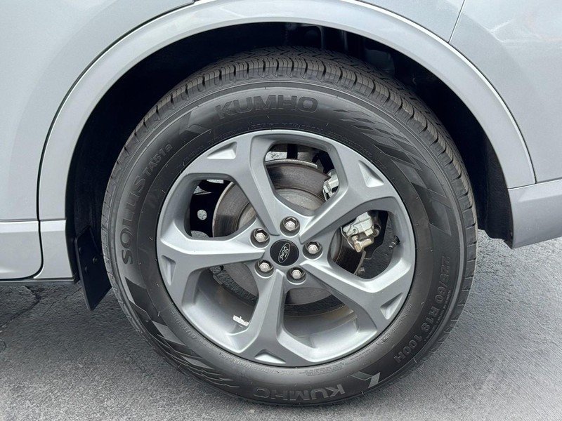 Used 2023 Ford Escape ST-Line FWD image 7