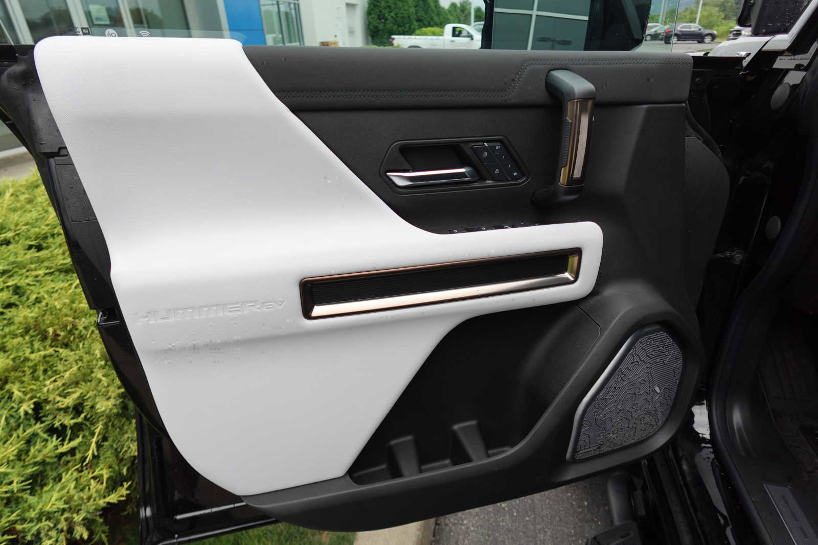 New 2024 GMC Hummer EV 2X w/ Extreme Off-Road Package image 11