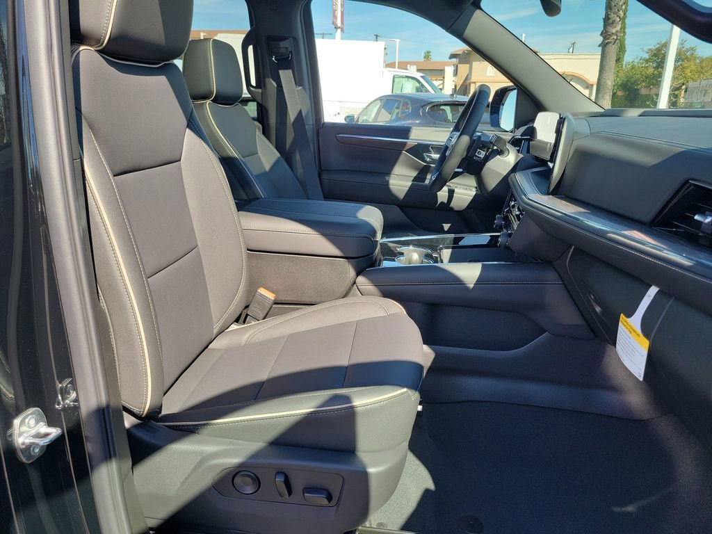 New 2026 Chevrolet Suburban Premier w/ Sun And Tow Package image 18