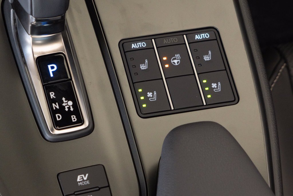 New 2026 Lexus UX 300h AWD image 21
