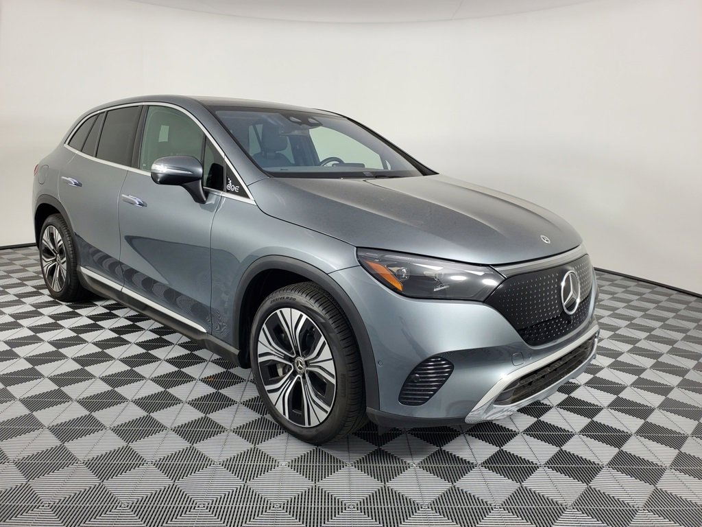Used 2024 Mercedes-Benz EQE 350+ 4MATIC SUV image 3