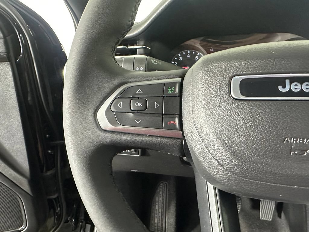 Used 2023 Jeep Compass Limited AWD/4WD image 13