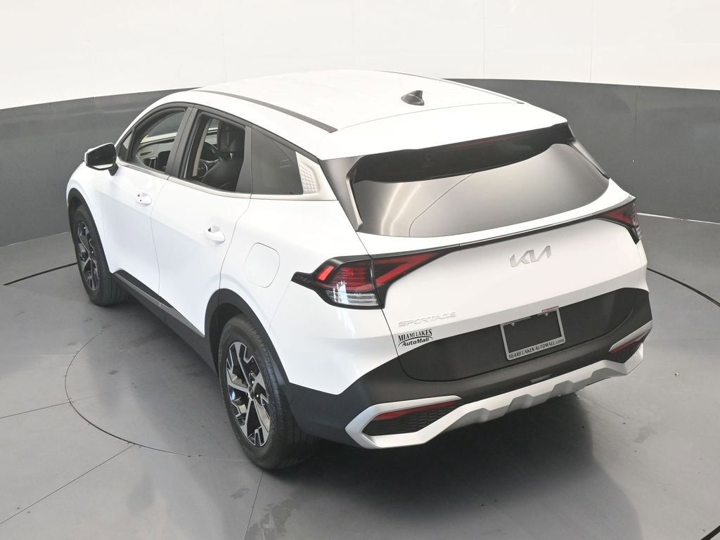 Used 2025 Kia Sportage EX image 52