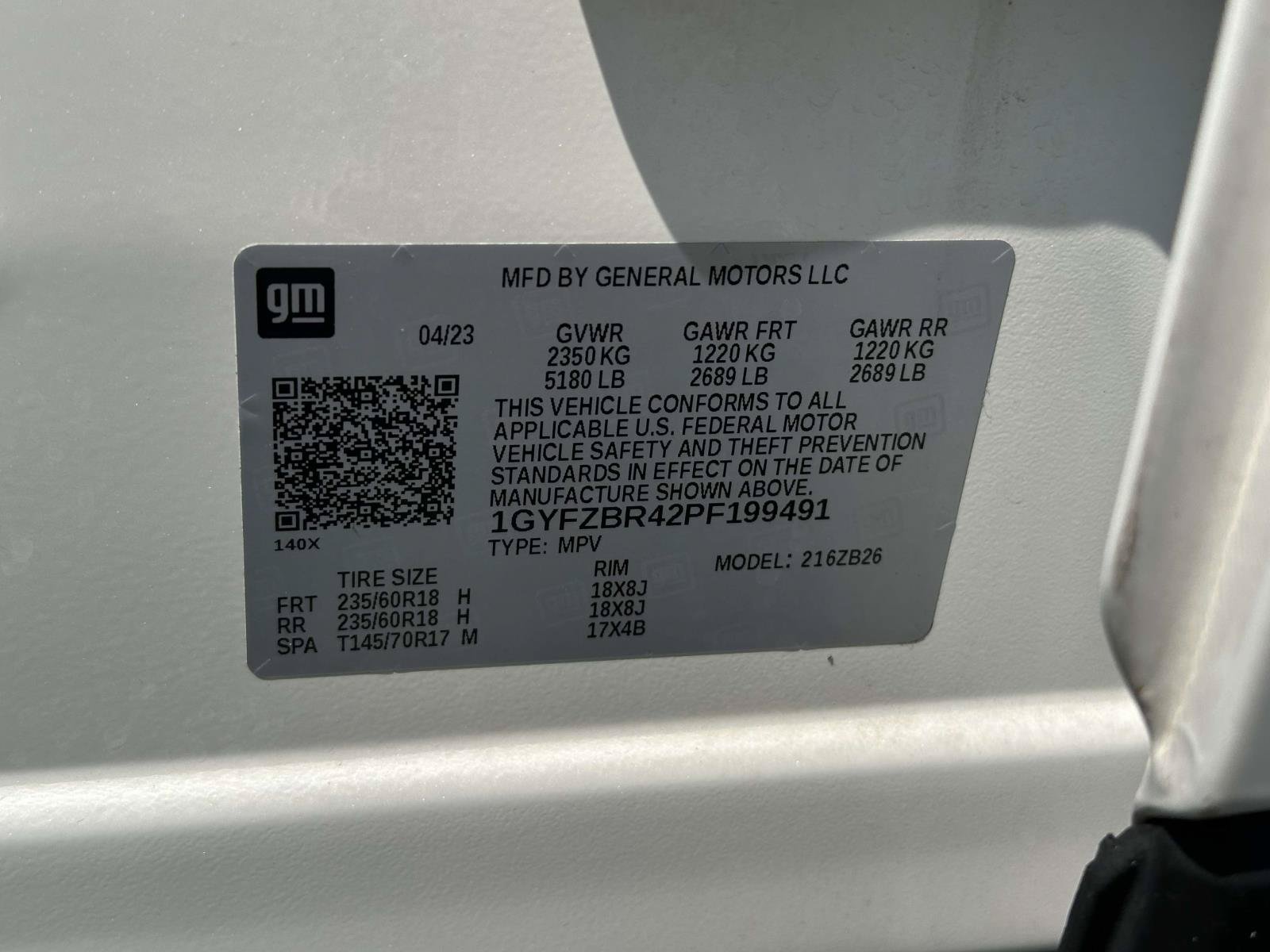 Certified 2023 Cadillac XT4 Luxury w/ Cold Weather Package AWD/4WD image 11