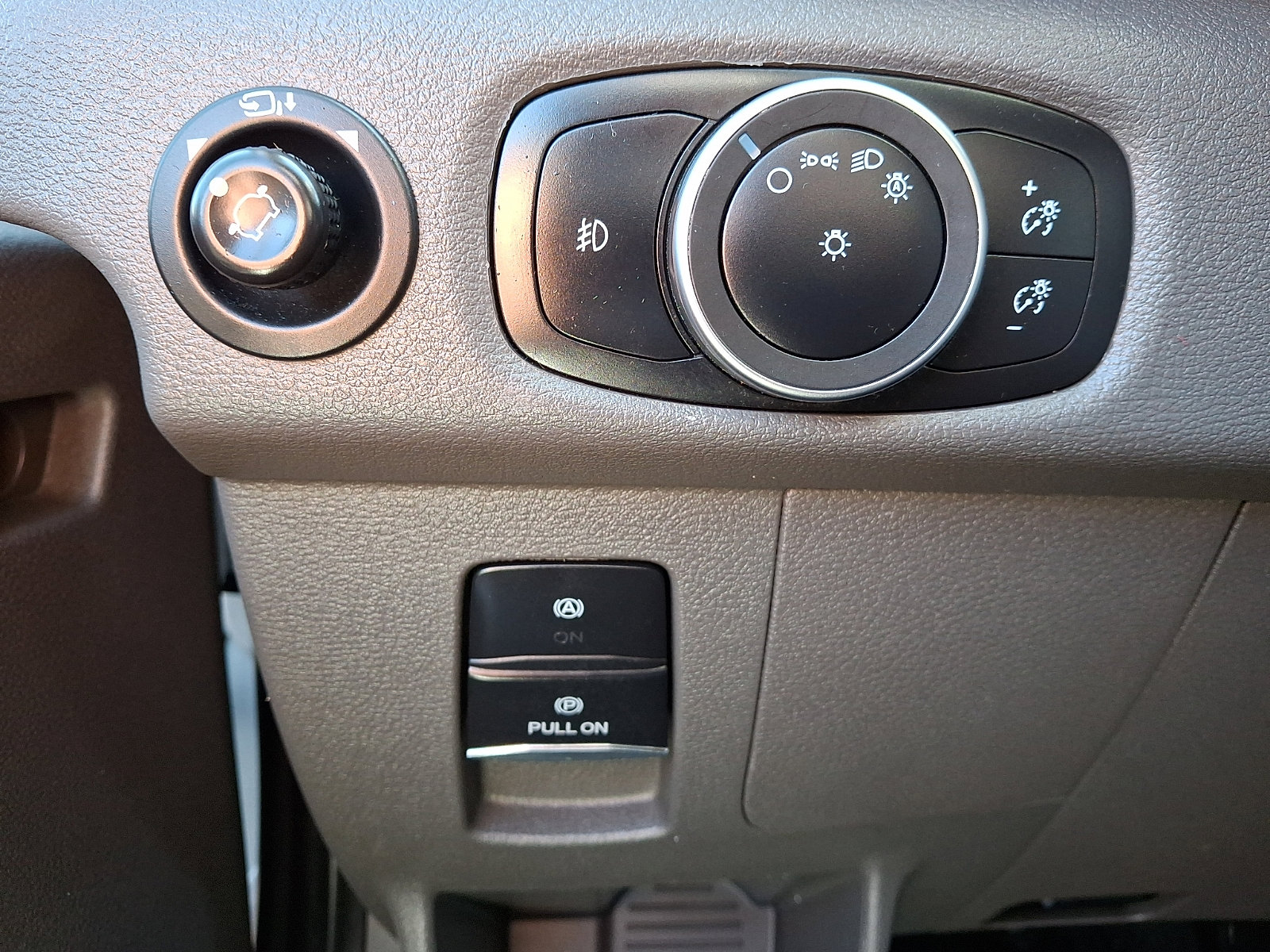 Used 2024 Ford Transit 350 XLT image 25