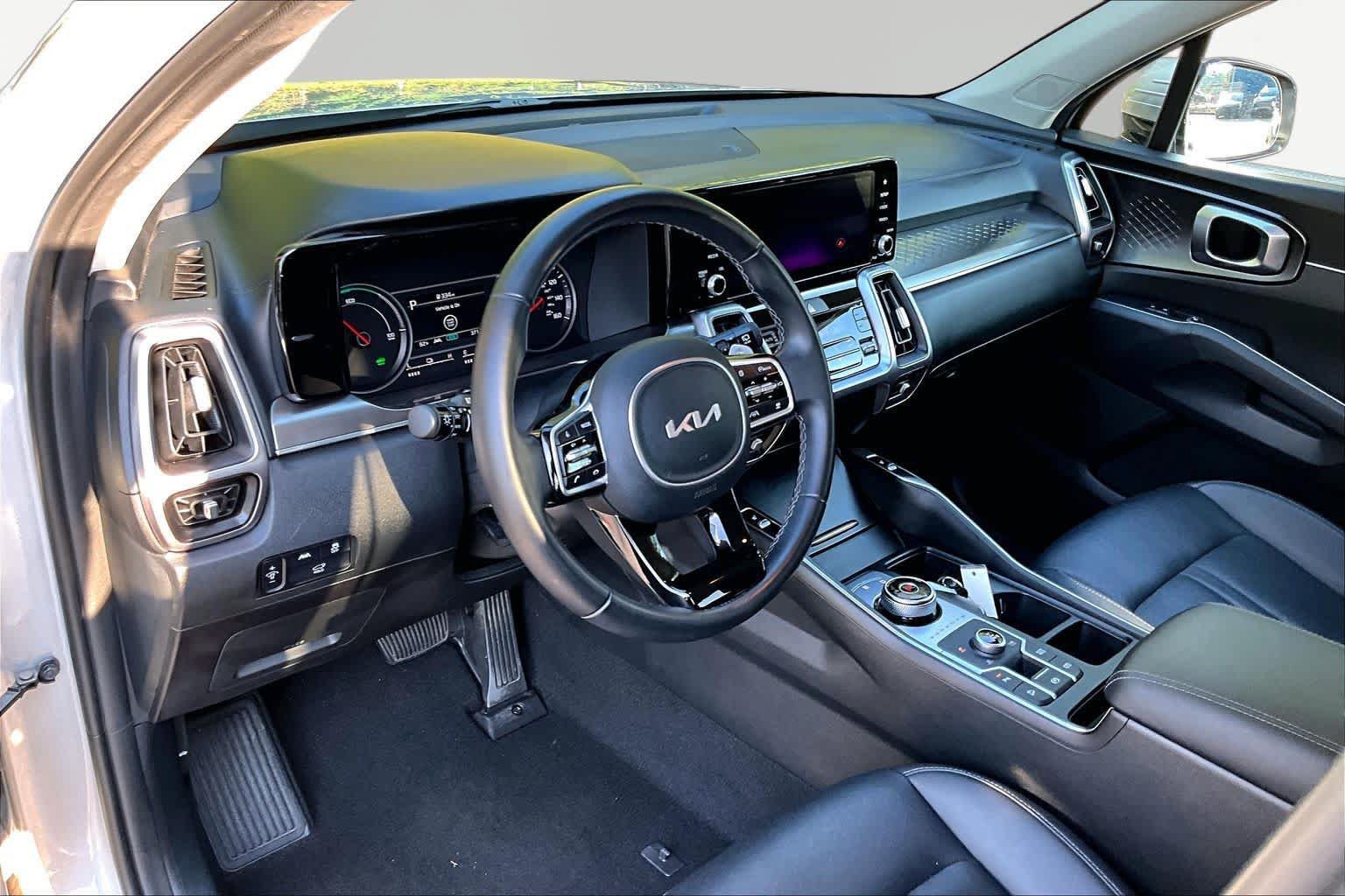 Used 2023 Kia Sorento EX AWD/4WD image 18