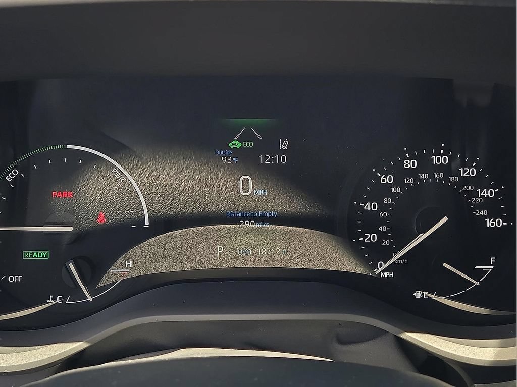 Used 2023 Toyota Sienna XSE FWD image 19
