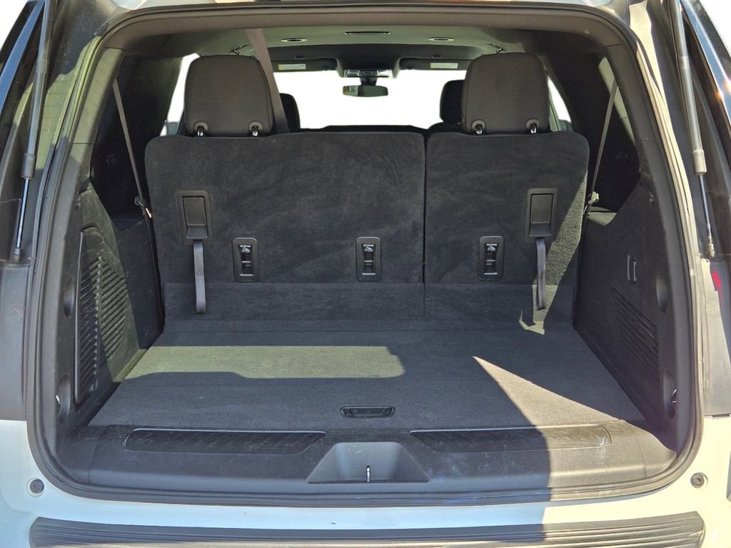 Used 2022 GMC Yukon XL SLE w/ Gmc Pro Safety Plus Package RWD image 12