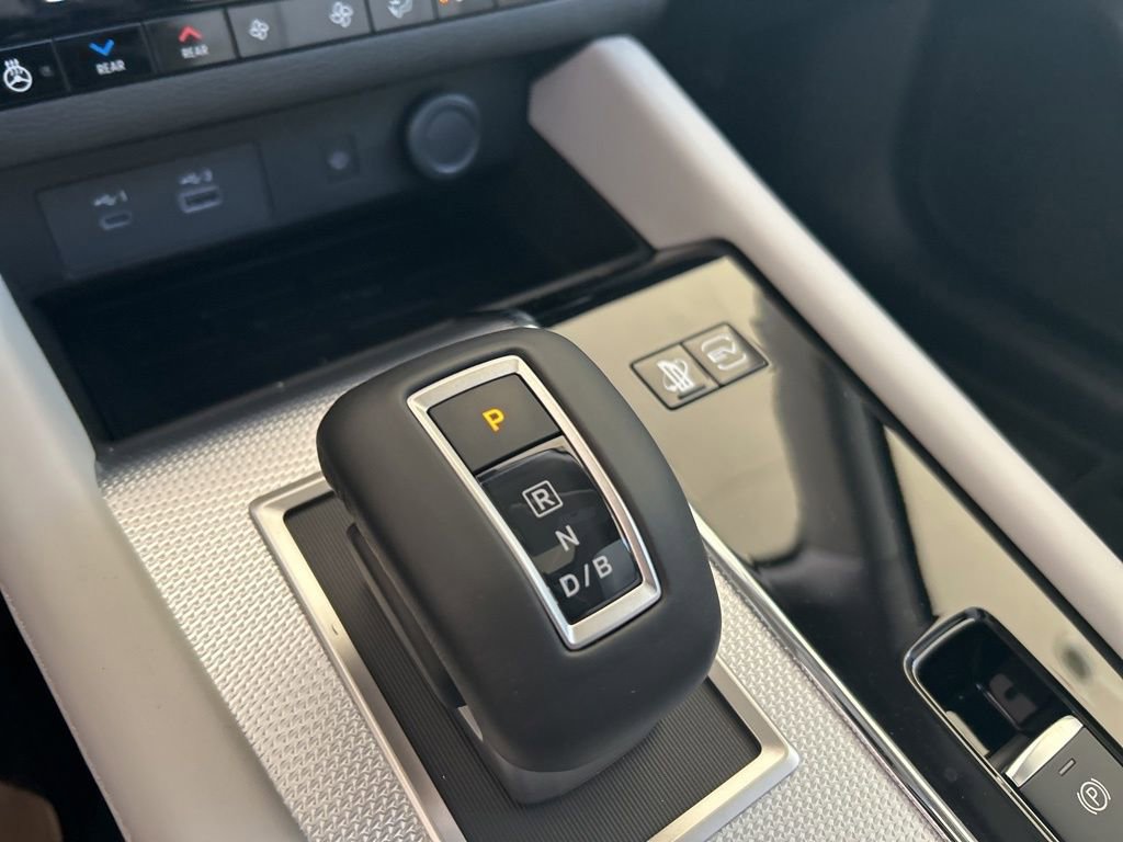 New 2025 Mitsubishi Outlander SEL image 8