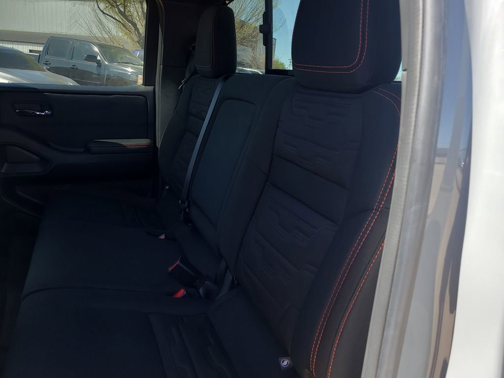Used 2025 Nissan Frontier PRO-4X AWD/4WD image 10