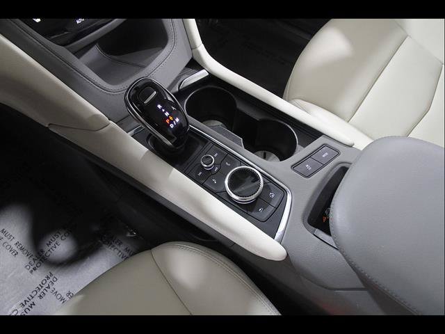 Used 2021 Cadillac XT5 Premium Luxury AWD/4WD image 17