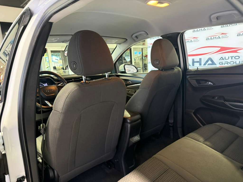 Used 2023 Chevrolet Bolt EUV LT FWD image 42