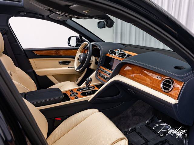 Used 2023 Bentley Bentayga Extended Wheelbase AWD/4WD image 37