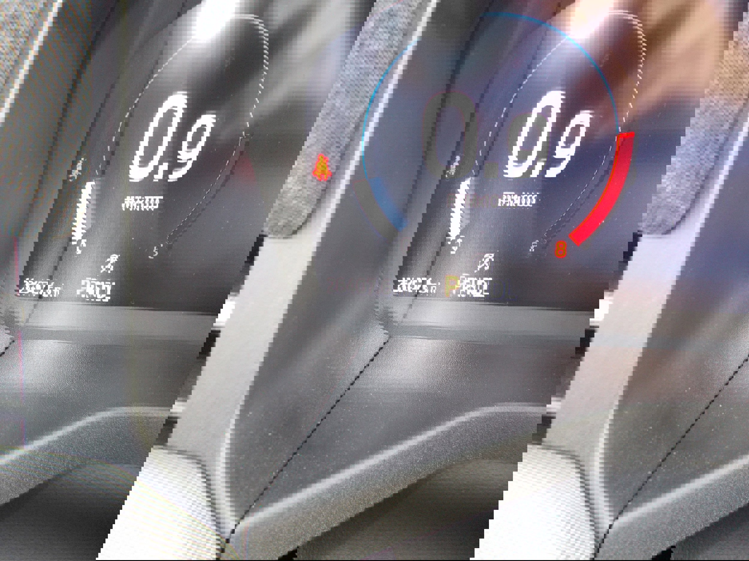 Used 2025 Ford Explorer ST-Line w/ Premium Package image 2