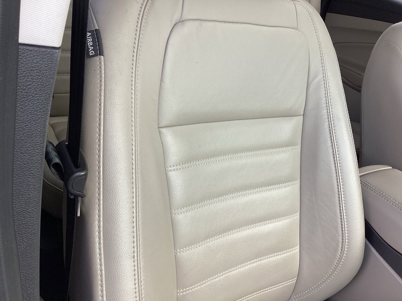 Used 2019 Ford Escape Titanium image 12