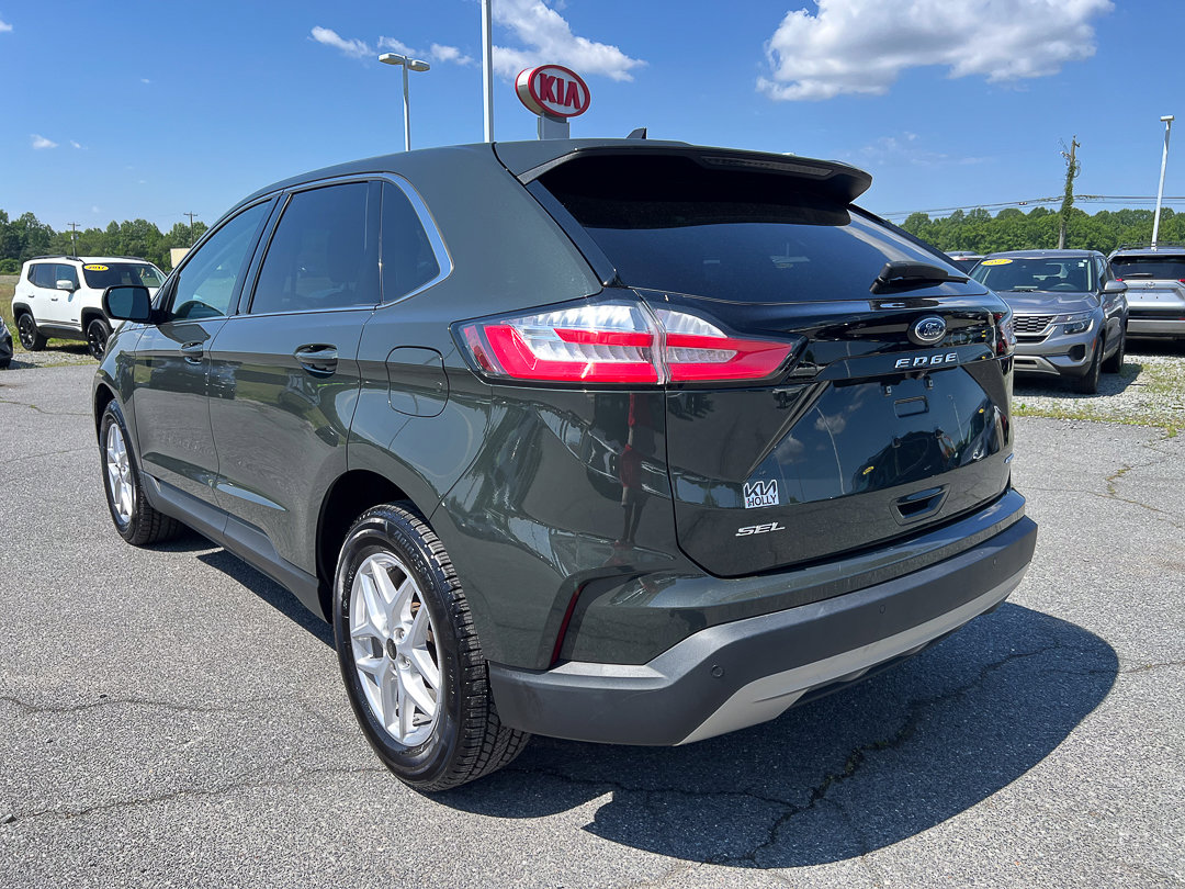 Used 2023 Ford Edge SEL w/ Convenience Package AWD/4WD image 3