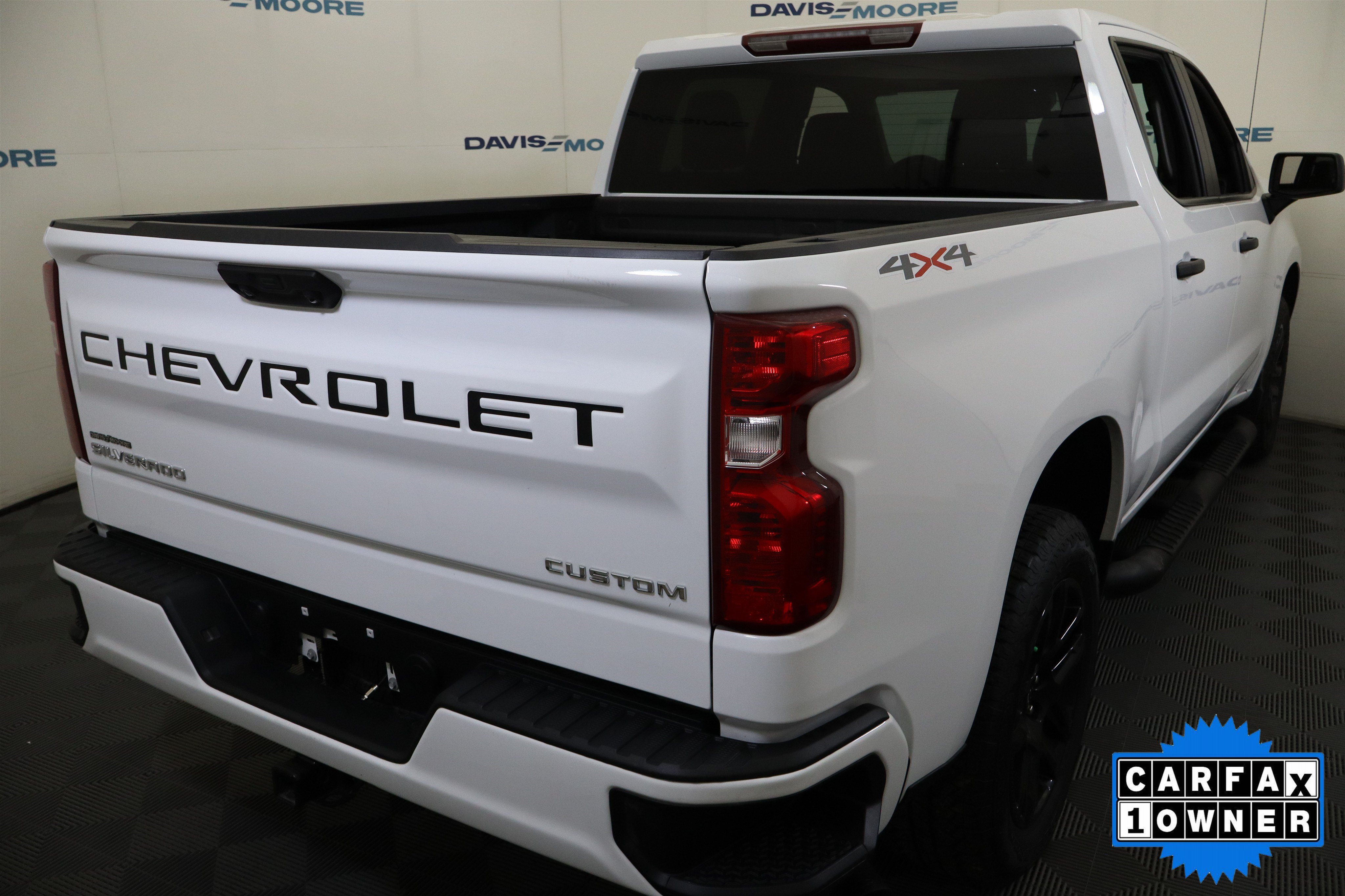 Used 2025 Chevrolet Silverado 1500 Custom w/ Turbomax Blackout Package AWD/4WD image 6
