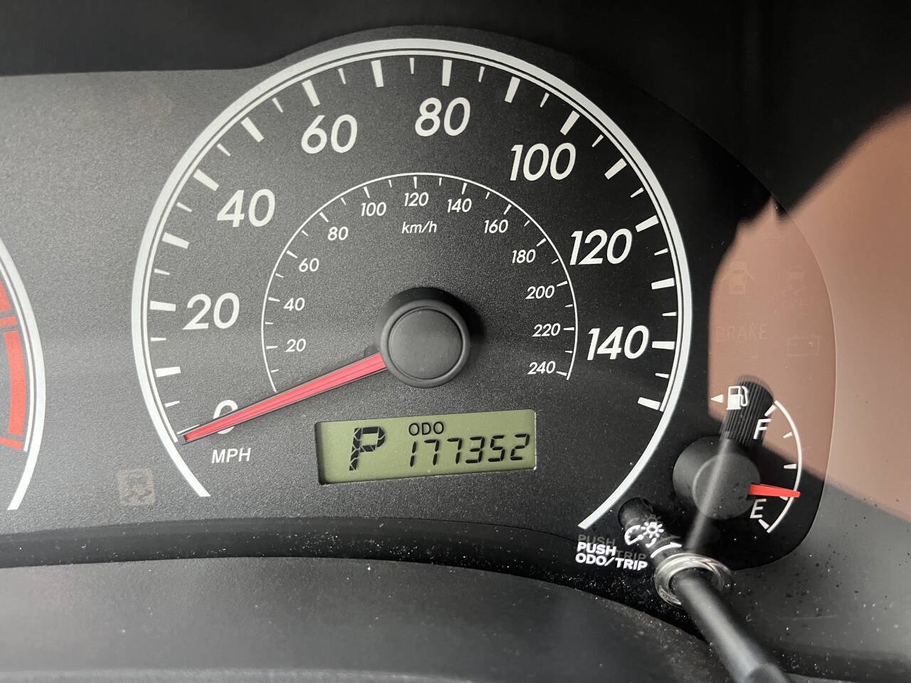 Used 2013 Toyota Corolla LE FWD image 34