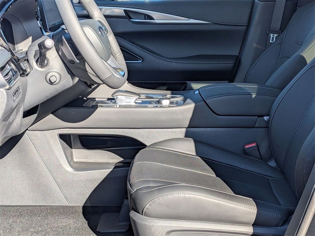 New 2026 INFINITI QX60 Luxe w/ Family Package image 11