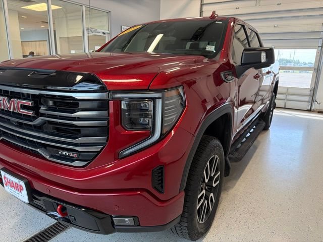 Used 2025 GMC Sierra 1500 AT4 w/ Technology Package AWD/4WD image 5