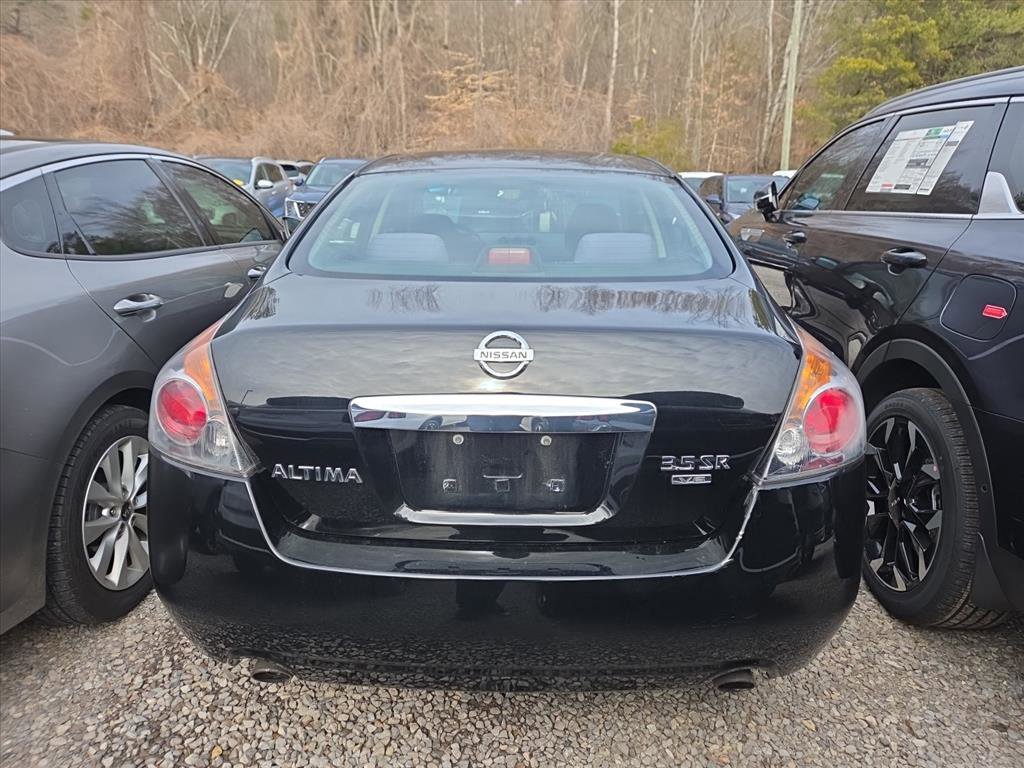 Used 2010 Nissan Altima 3.5 SR image 5