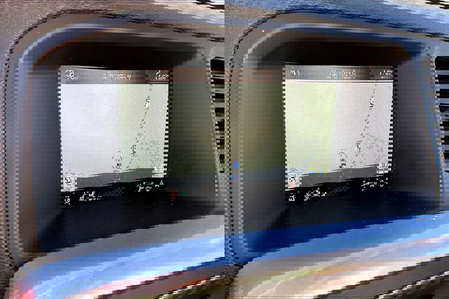 Used 2017 Volvo V60 T5 Cross Country w/ Convenience Package image 35