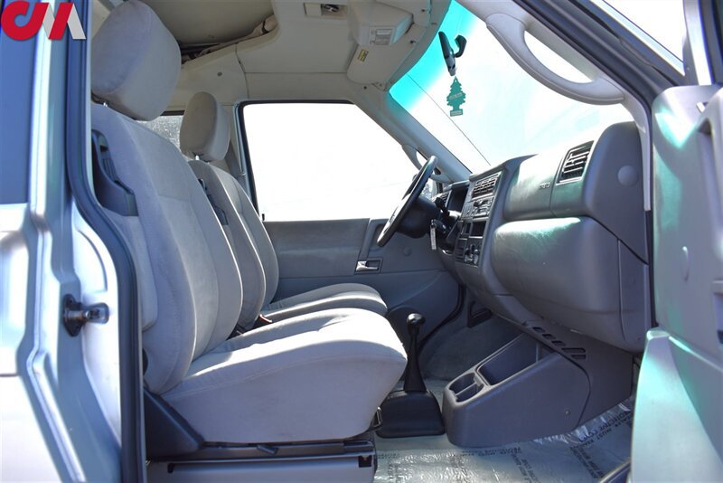 Used 2002 Volkswagen Eurovan MV FWD image 26