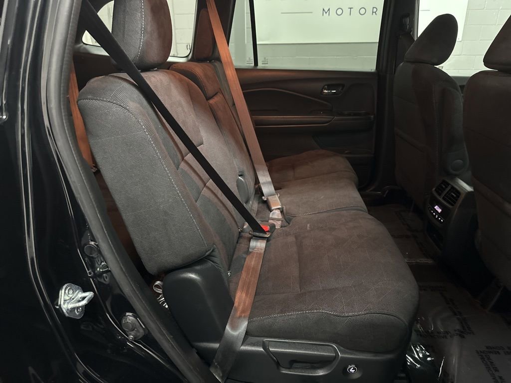 Used 2022 Honda Pilot Sport image 21