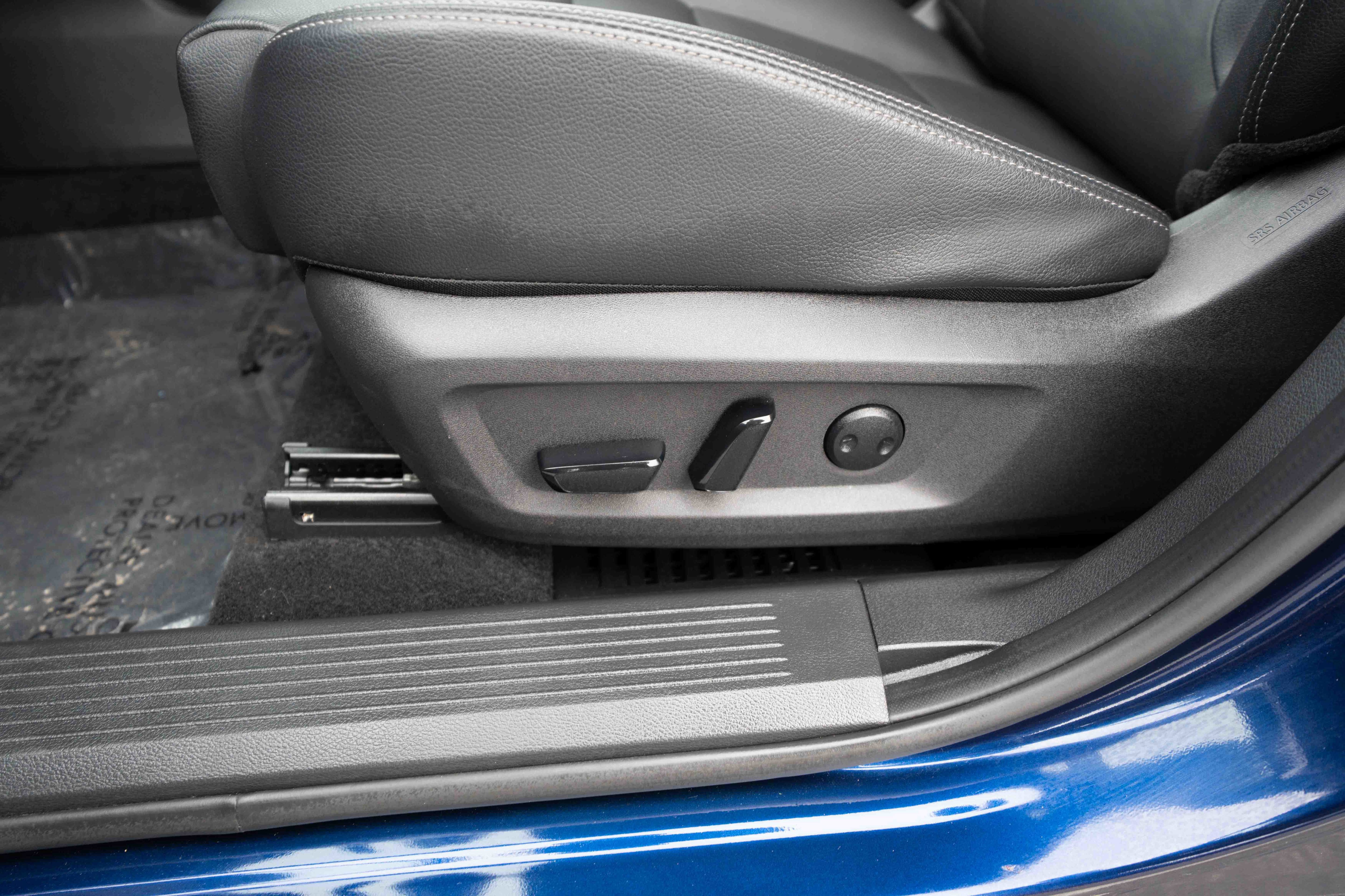 Used 2024 Nissan Rogue SL image 12