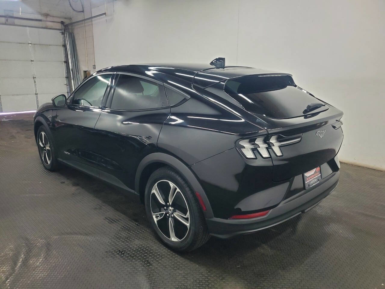 Used 2021 Ford Mustang Mach-E Select w/ Comfort/Appearance Package image 5