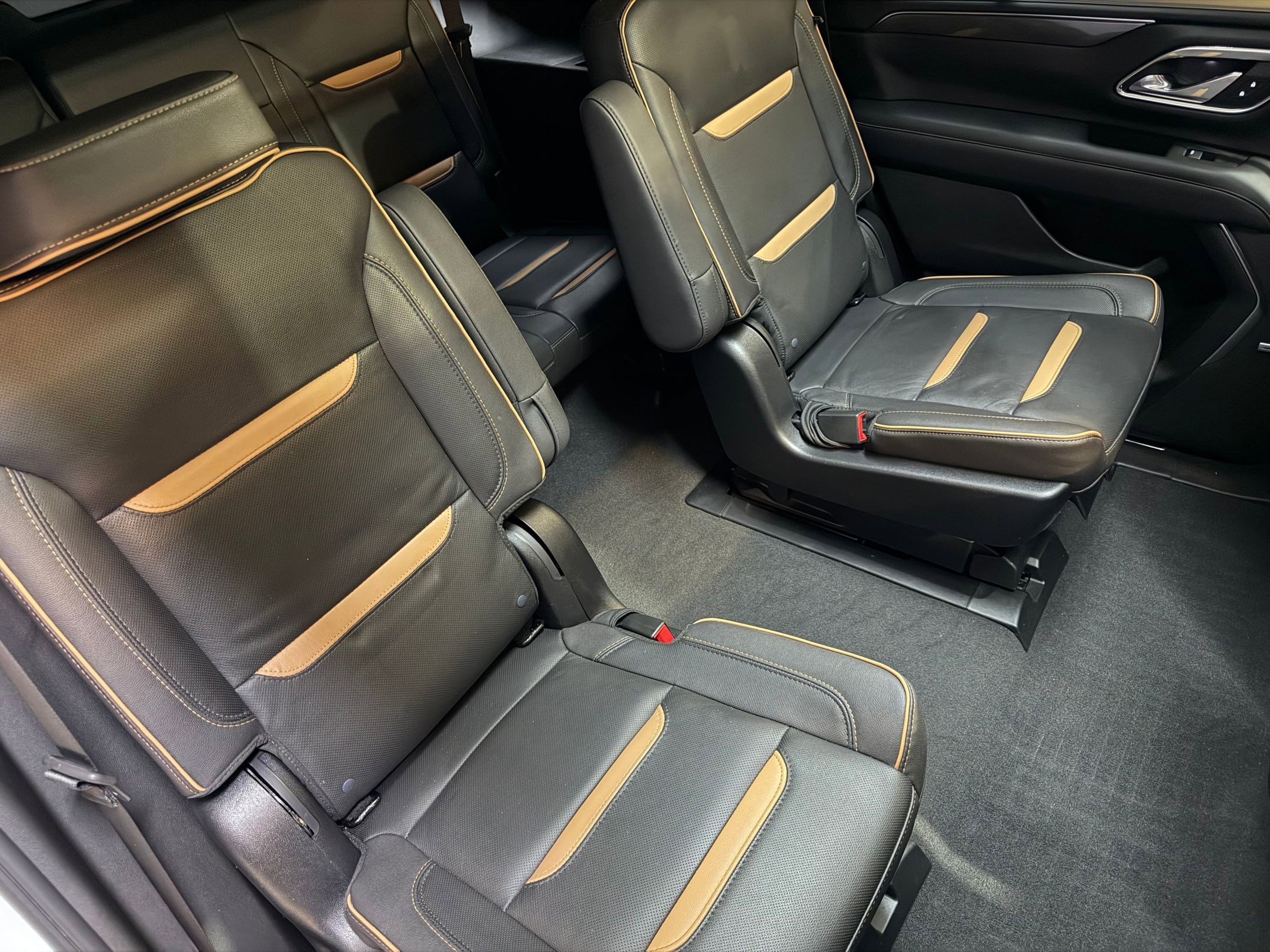 Used 2023 GMC Yukon AT4 AWD/4WD image 46